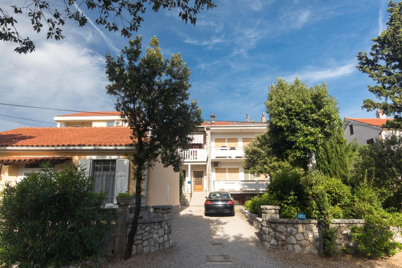 Apartments Mirjana * Central Location And Close To Beach Punat Extérieur photo